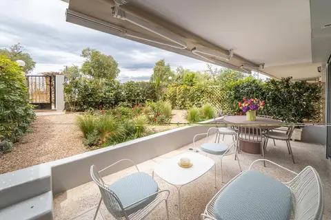 SEASIDE APARTMENT IN KAVOURI