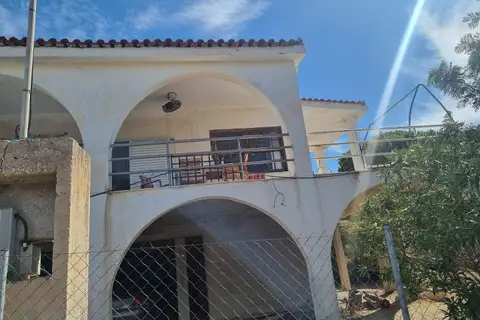 INVESTMENT PROPERTY very close to the sea