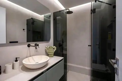 RENOVATED APARTMENT IN KAVOURI