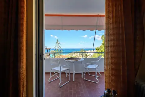 APARTMENT WITH WONDERFUL SEA VIEW