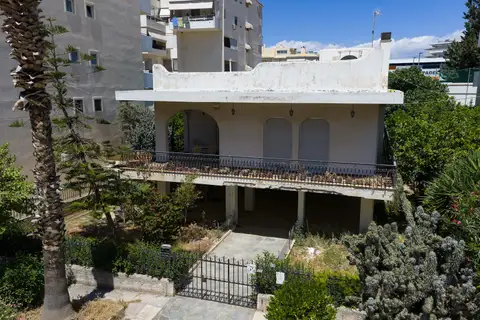 PLOT OF LAND 638 SQ.M. WITH OLD BUILDING