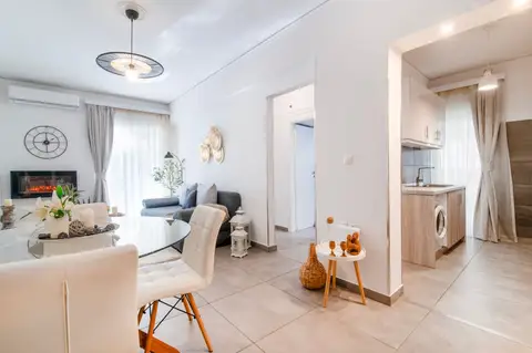 RENOVATED APARTMENT IN VARKIZA NEAR THE SEA
