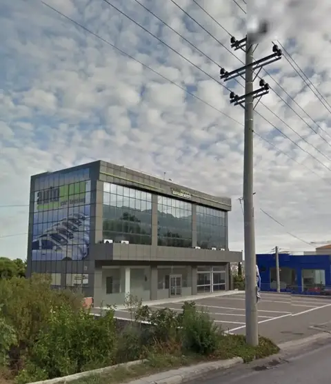 COMMERCIAL BUILDING