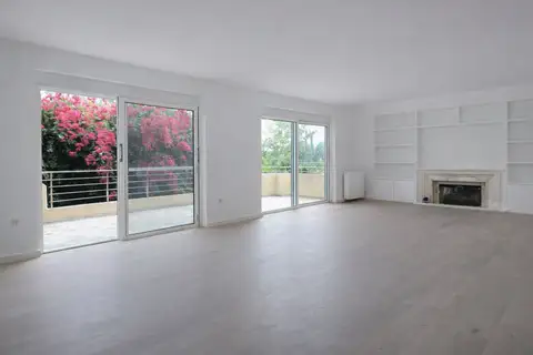 Maisonette in Vari