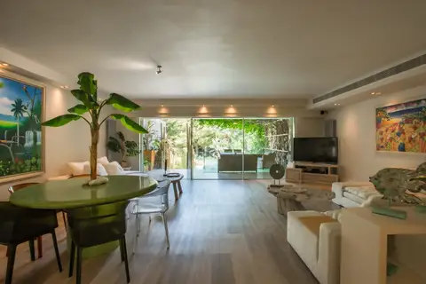 Kavouri Villa
